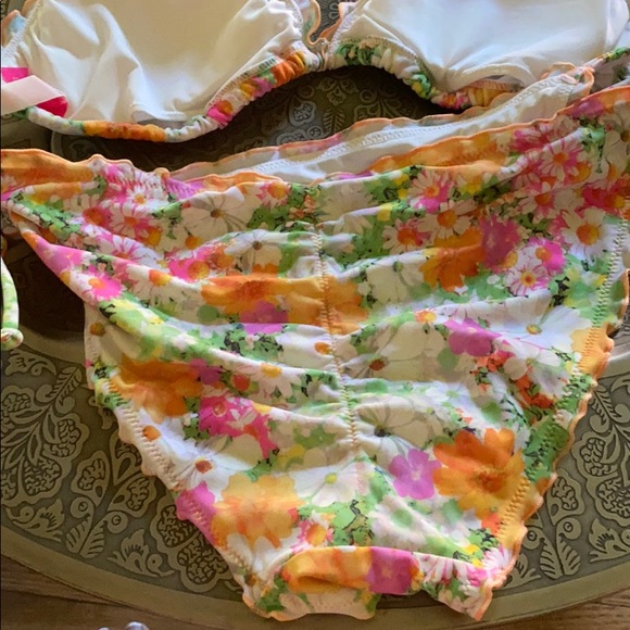 Victoria Secret Swim set - Picture 7 of 7